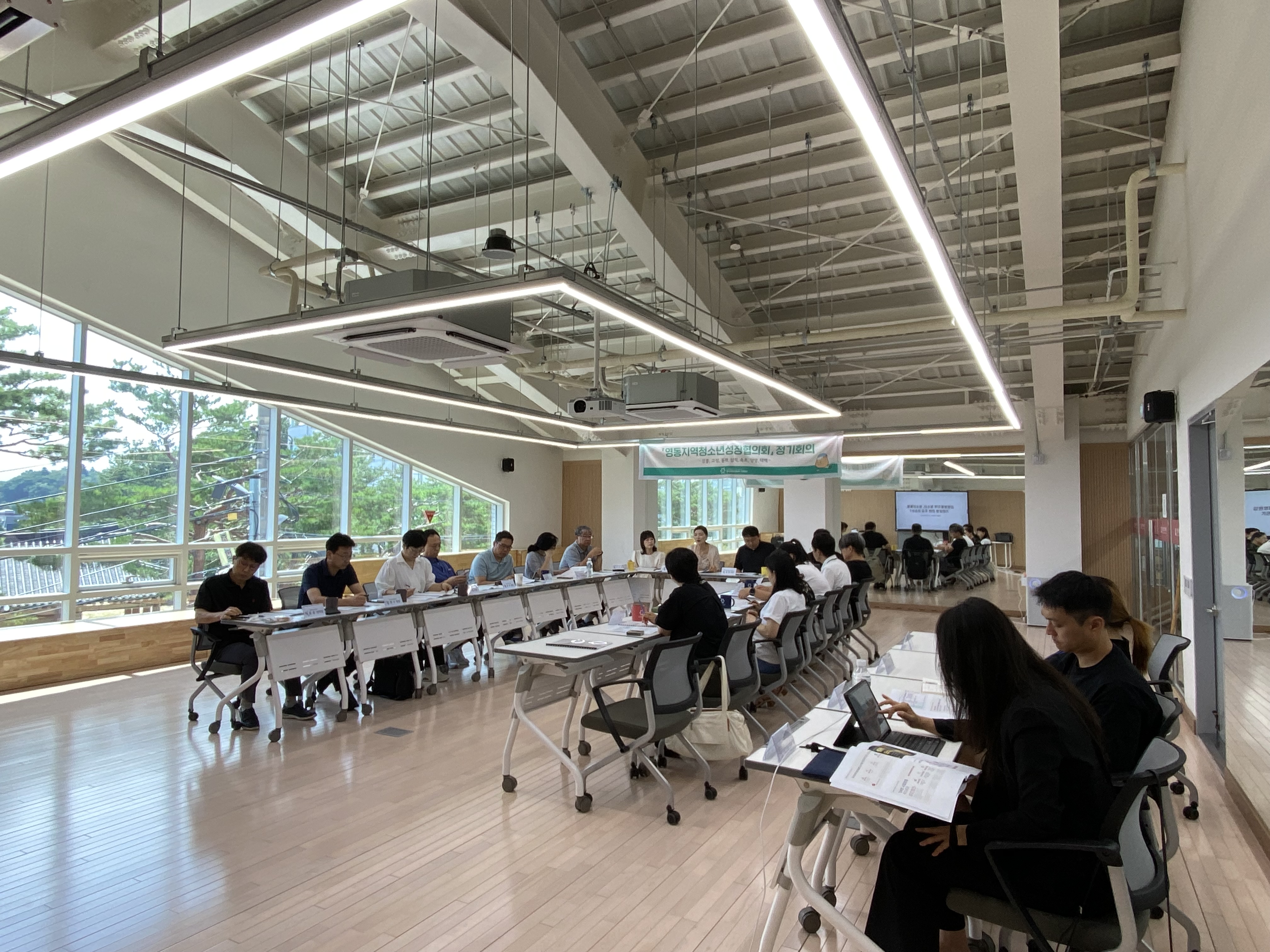 2025 영동지역청소년활동성장망협의회 전문위원 2차 정기회의 및 국가인적자원개발컨소시엄 권역별 간담회 진행 